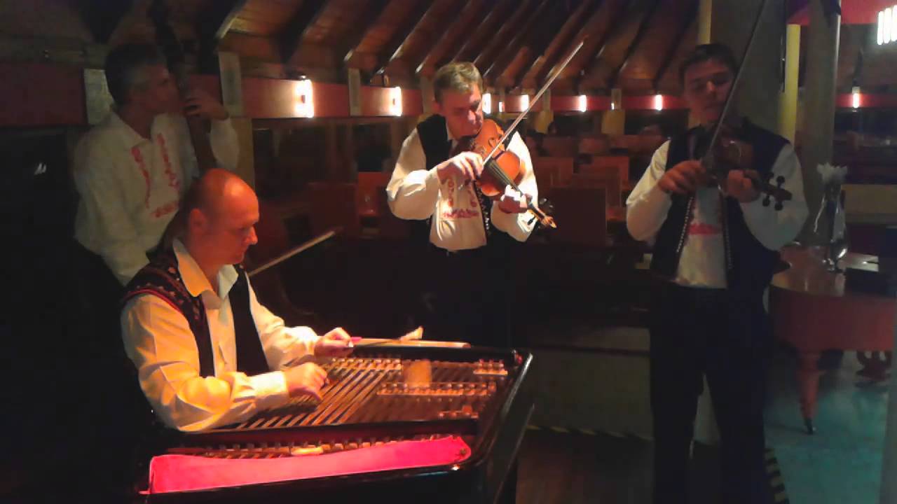 Cimbálka Praha přináší moravský a slovenský folklor na svatby, košty i firemní akce